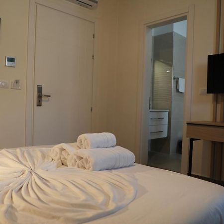 Hotel Triumf Shëngjin Extérieur photo