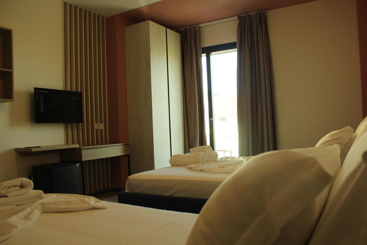 Hotel Triumf Shëngjin Extérieur photo