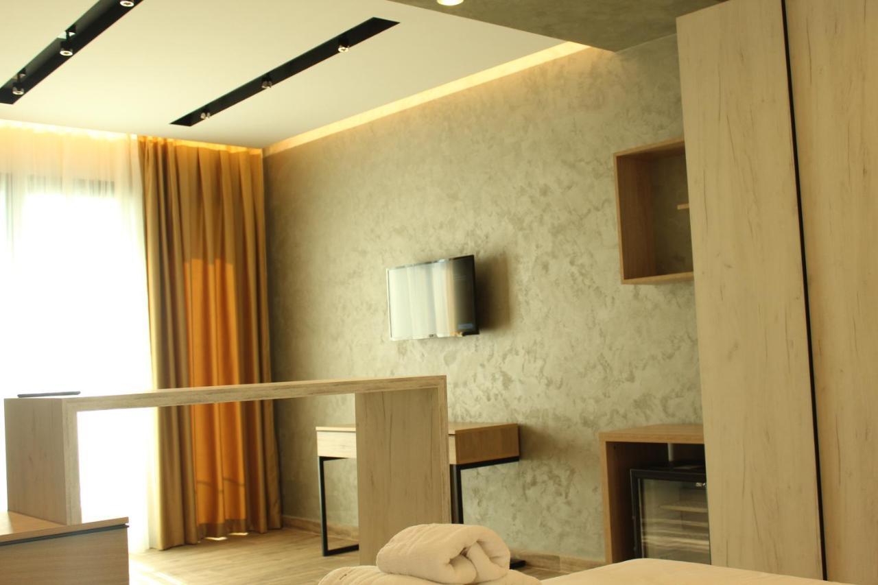 Hotel Triumf Shëngjin Extérieur photo