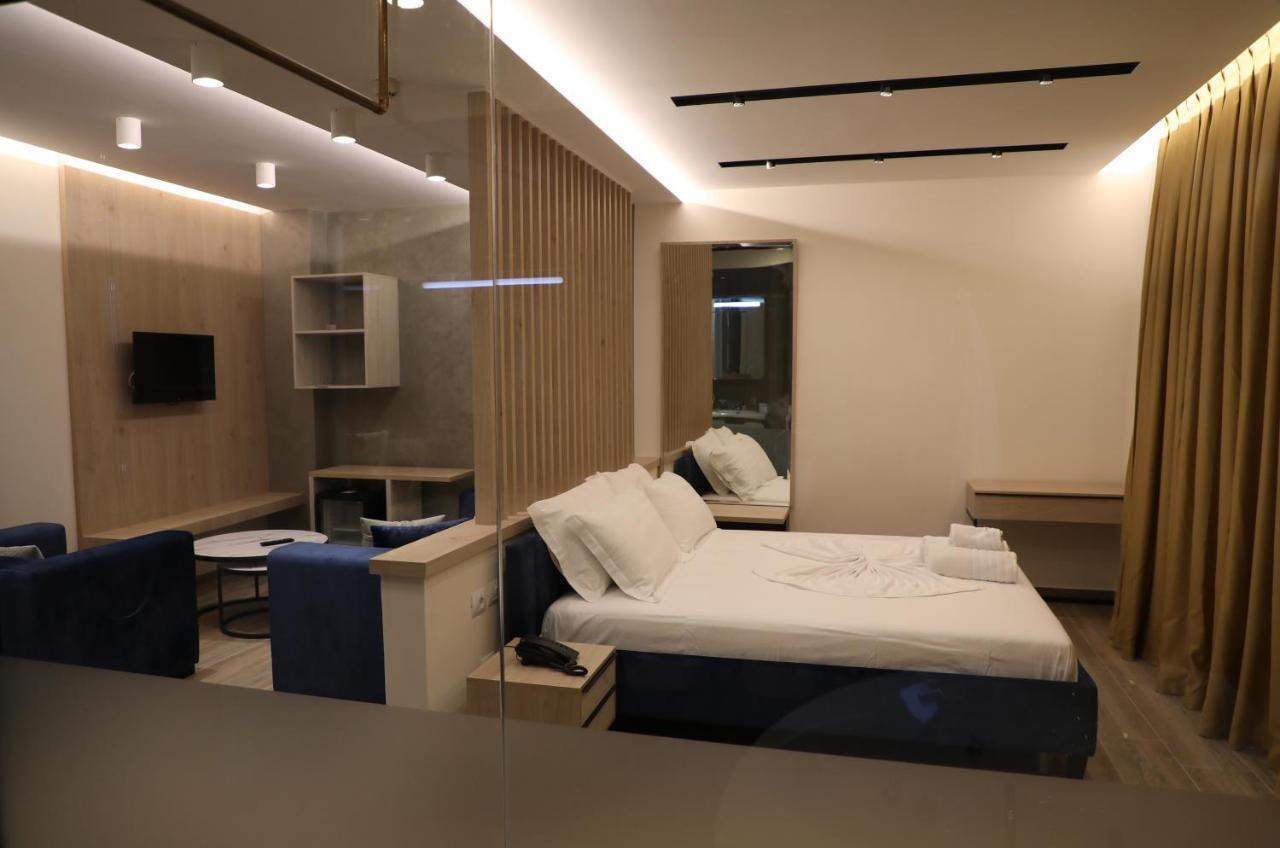 Hotel Triumf Shëngjin Extérieur photo