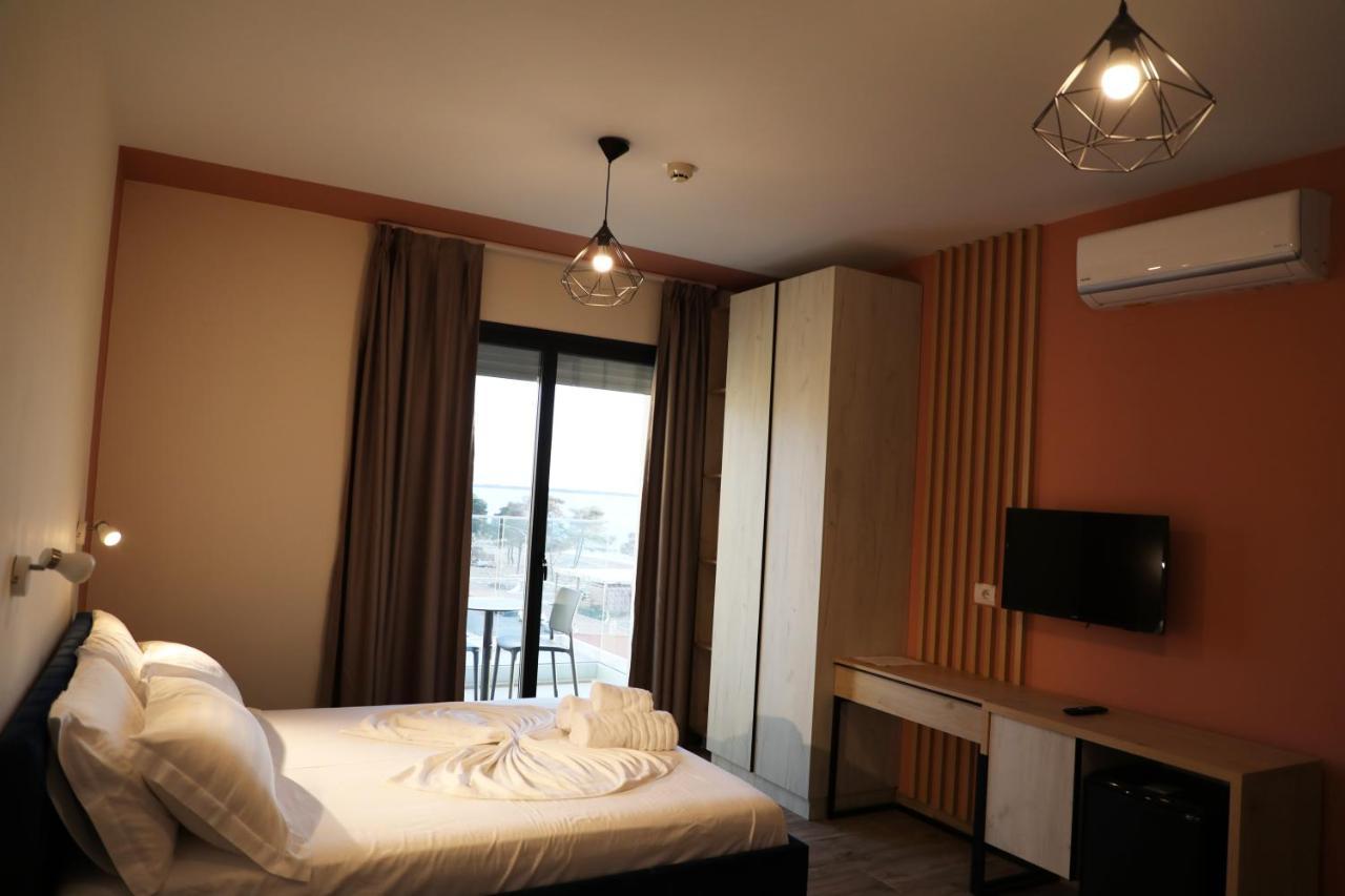 Hotel Triumf Shëngjin Extérieur photo