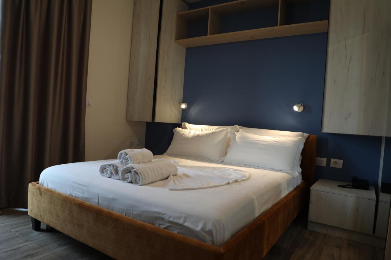 Hotel Triumf Shëngjin Extérieur photo